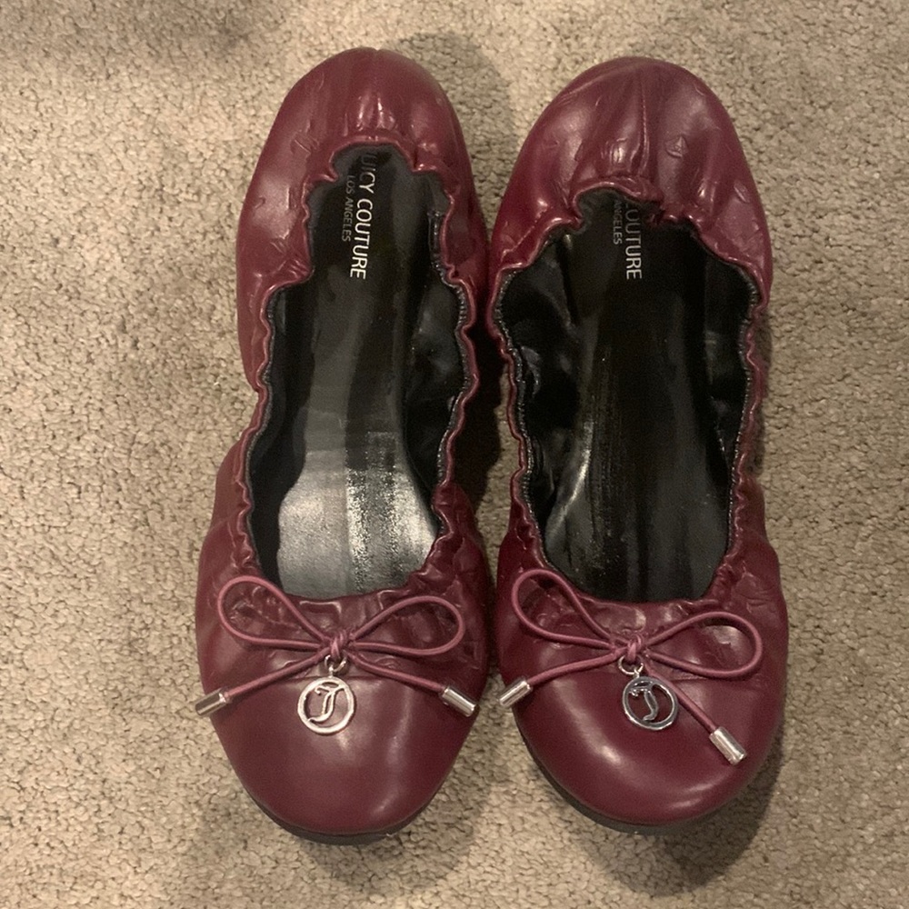 Juicy Couture slip on flats